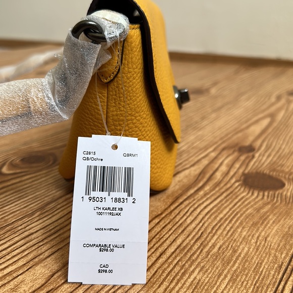 Coach Karlee Crossbody - Picture 4 of 11